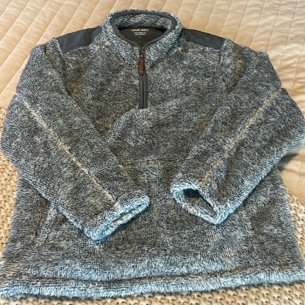NWT True Grit Pullover